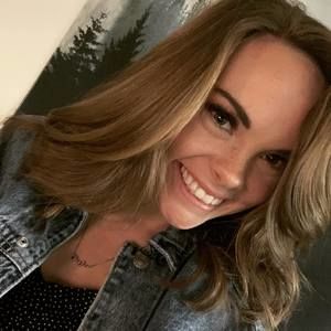 Meet your Posher, Holly